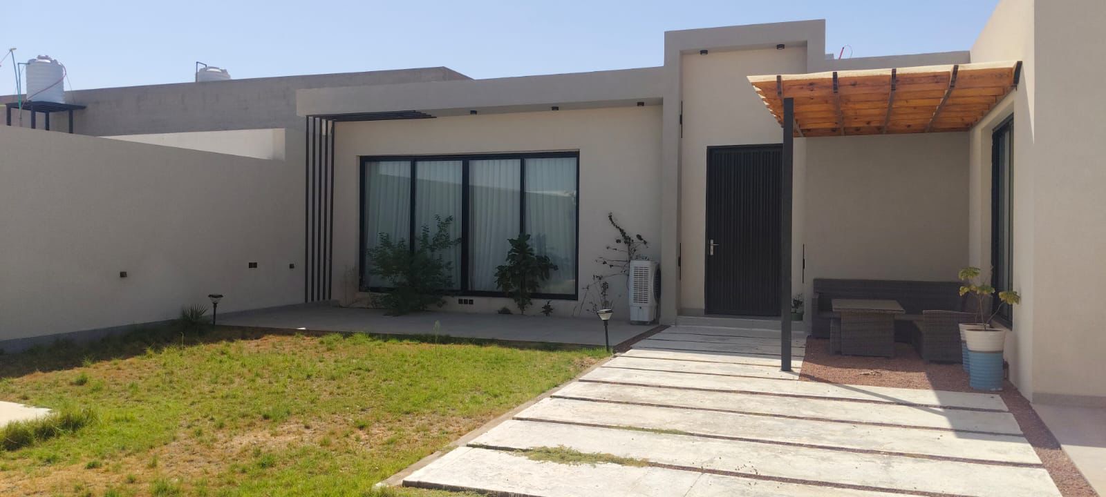 51a9bd05-2787-4274-ae58-d889073e2feb